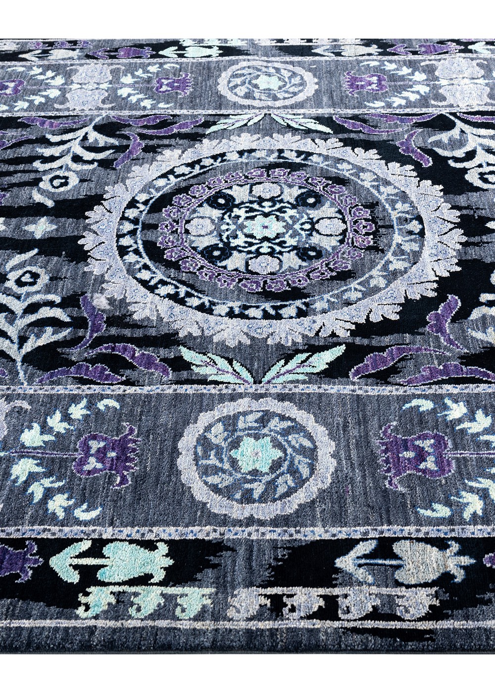 Willowmere El Dokuma Yün ve İpek Halı 241x161 cm AND237203241X161388